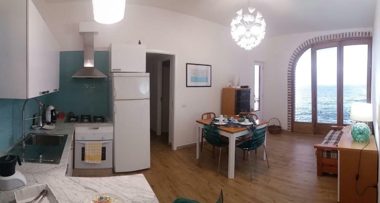 Gabbiano Azzurro Flat Chianalea Apartment Шила Екстериор снимка